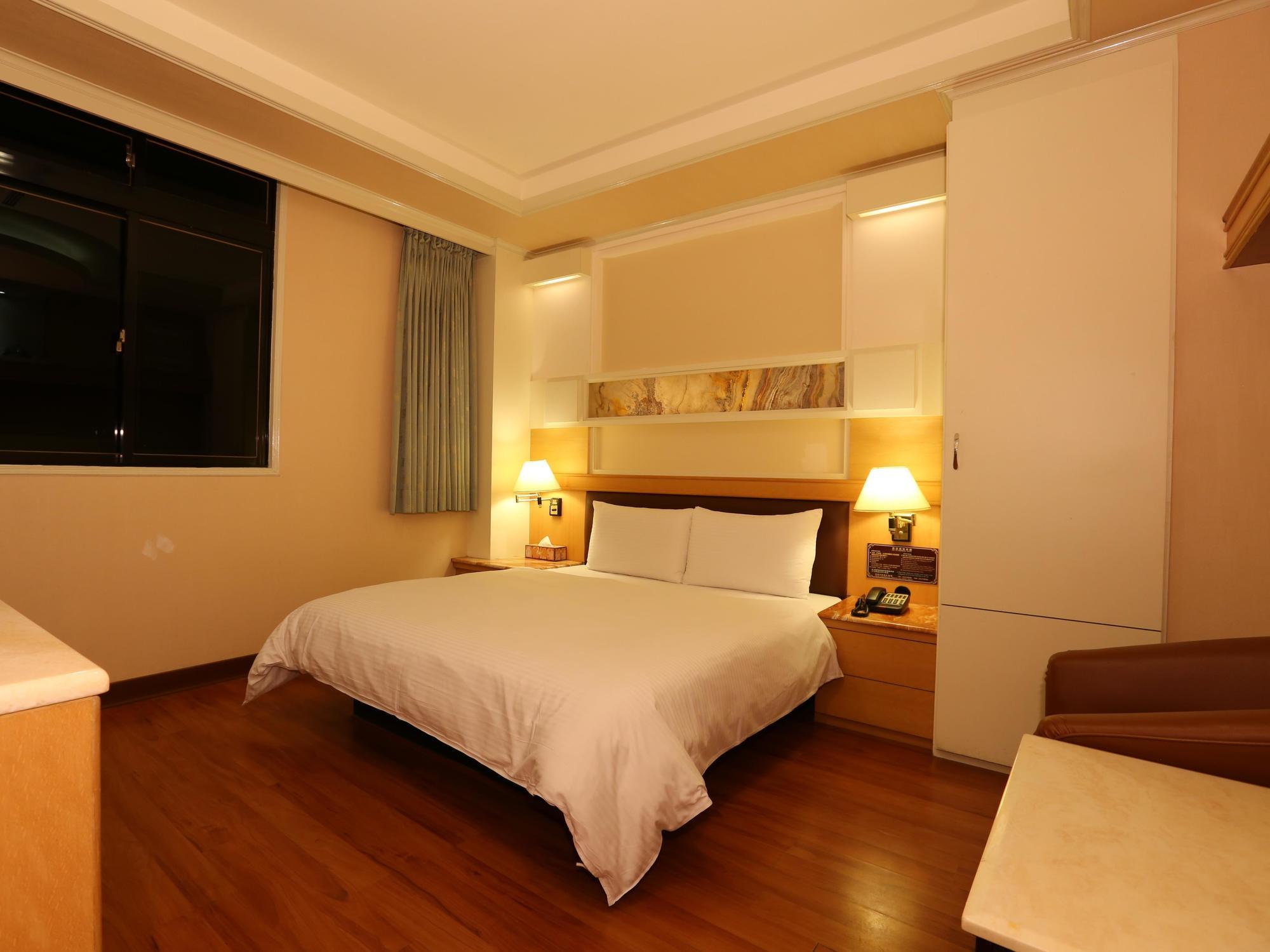 Kai Fu Hotel Taoyuan Exterior photo