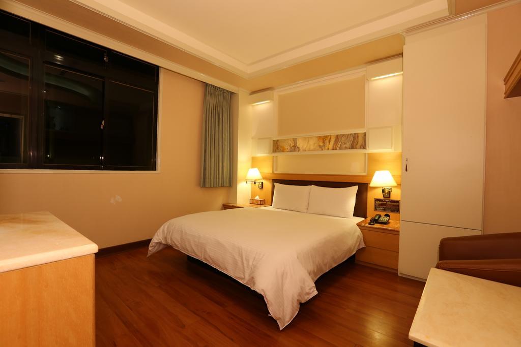 Kai Fu Hotel Taoyuan Exterior photo
