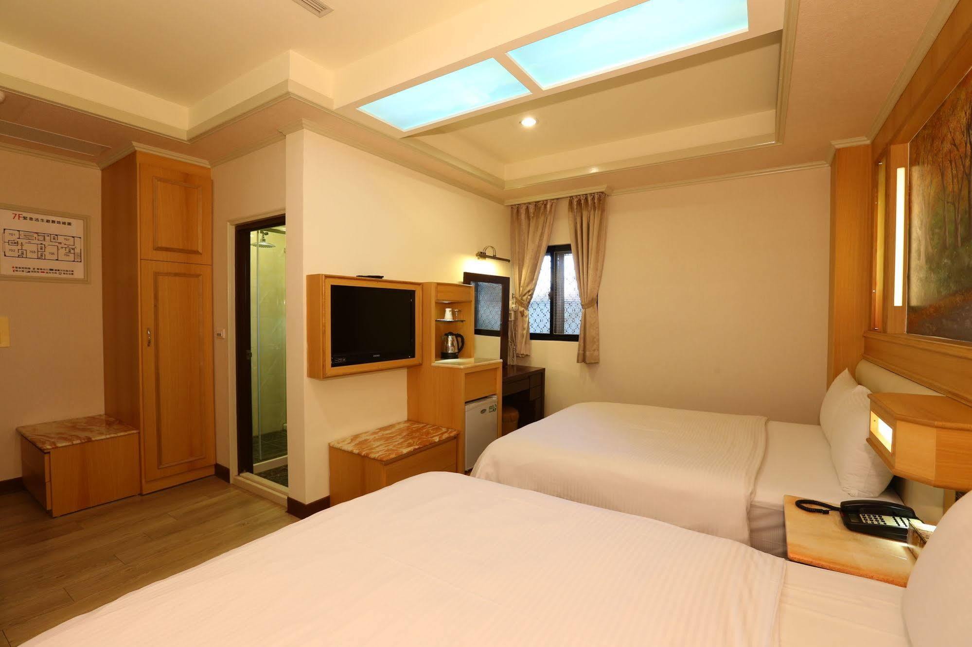 Kai Fu Hotel Taoyuan Exterior photo