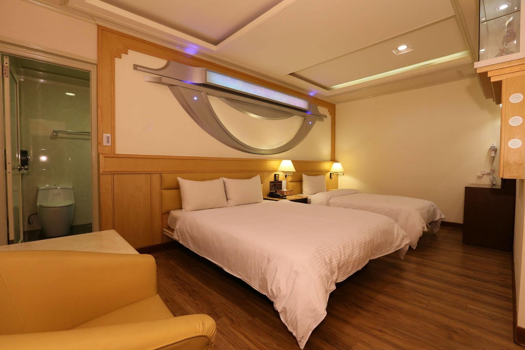 Kai Fu Hotel Taoyuan Exterior photo